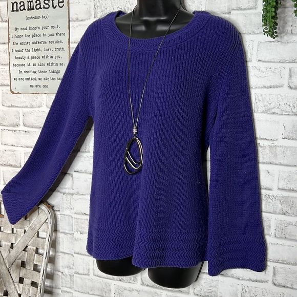 Style & Co Grape Bell Sleeve Thick Knit Sweater Size Medium - Picture 3 of 8